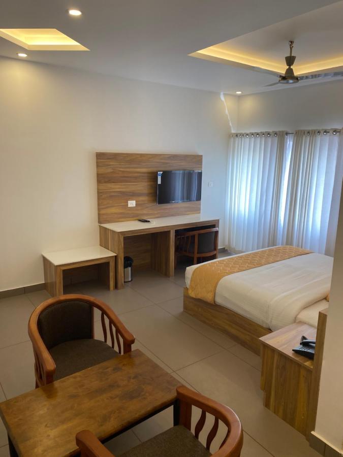 Munnar Ice Queen Resorts Exterior photo